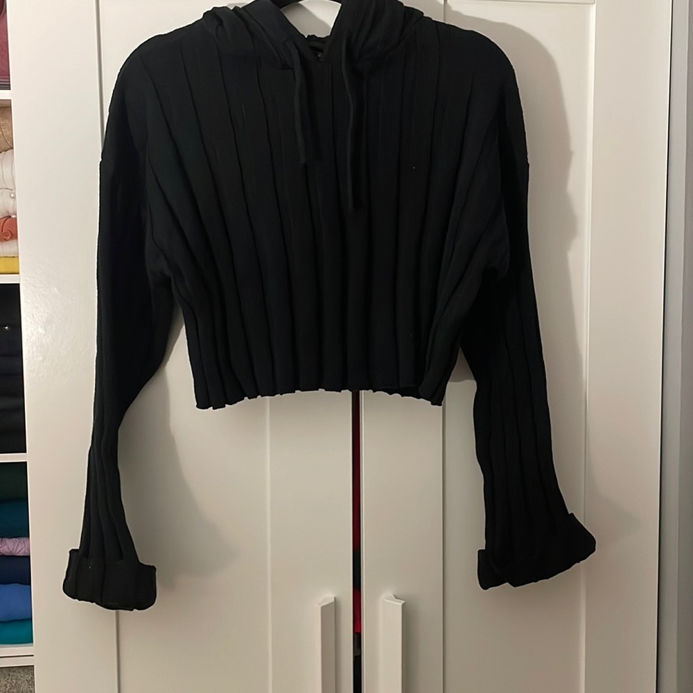 Cropped Hooded Sweater